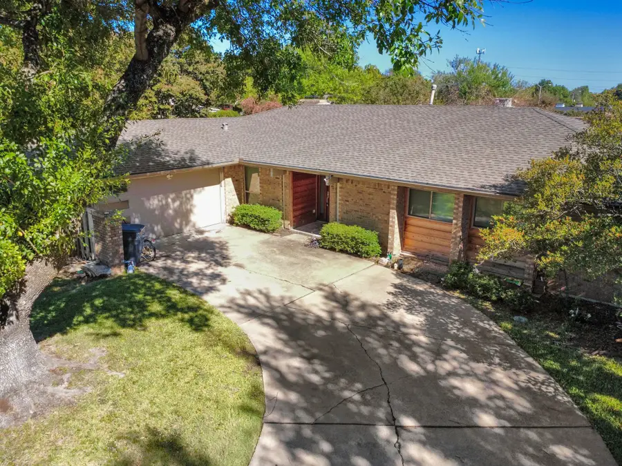 15606 Kingscrest Circle, Dallas, TX 75248 - Image #2