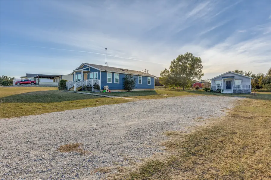 113 Mccrae Lane, Boyd, TX 76023 - Image #2
