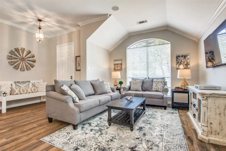 8060 Watson Road, Lantana, TX 76226 - Image #2