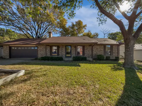 806 SE 4th Street, Grand Prairie, TX 75051