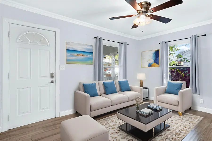 2916 Livingston Avenue, Fort Worth, TX 76110 - Image #2