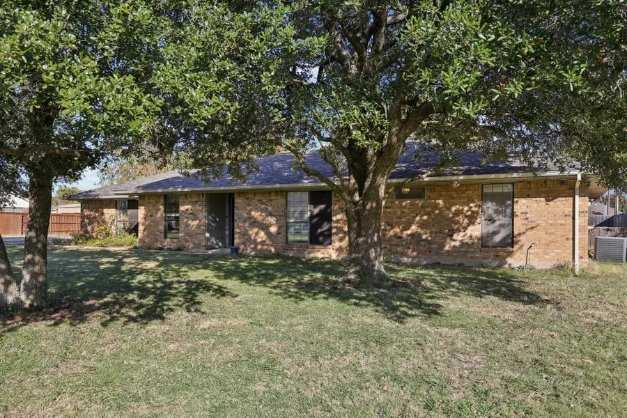 585 Rose Garden Drive, McKinney, TX 75072 - Image #3