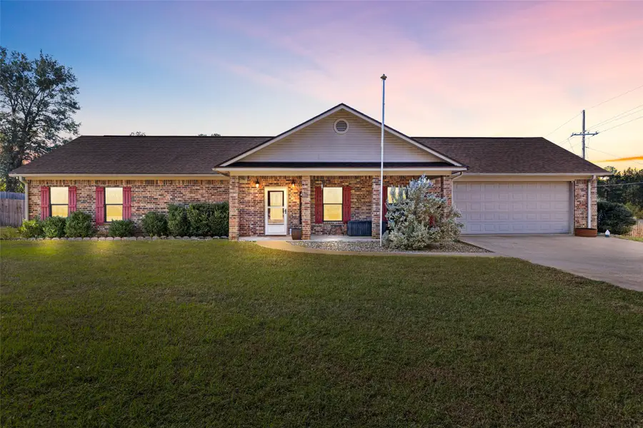 124 Woodpecker Road, Gladewater, TX 75647 - Image #3