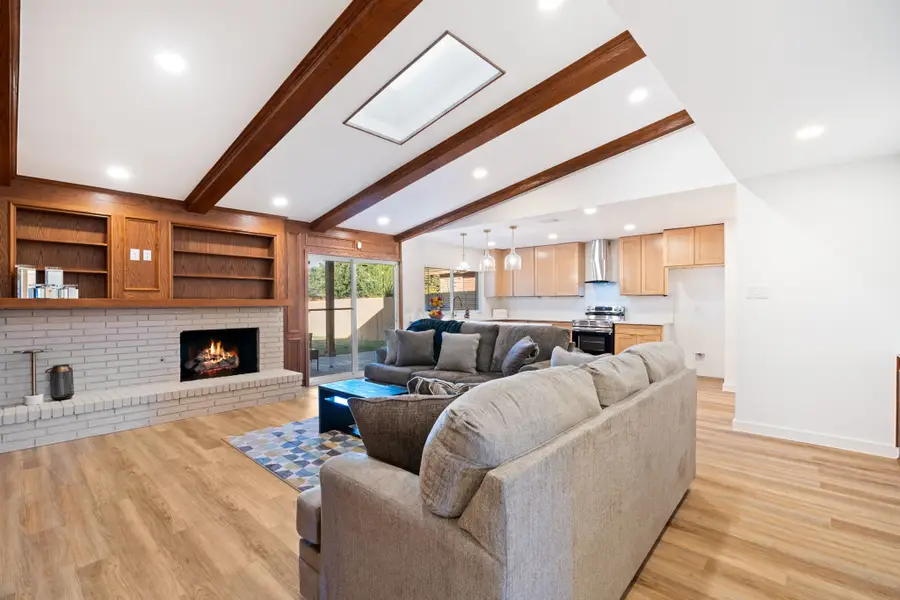 8629 Baumgarten Drive, Dallas, TX 75228 - Image #2