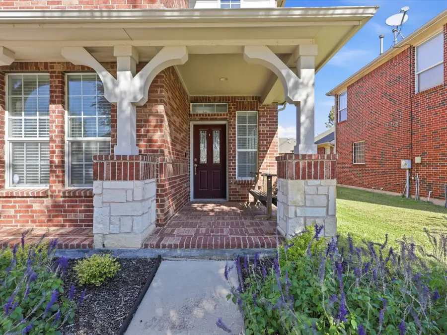 2731 Safe Harbor Drive, Lewisville, TX 75056 - Image #3