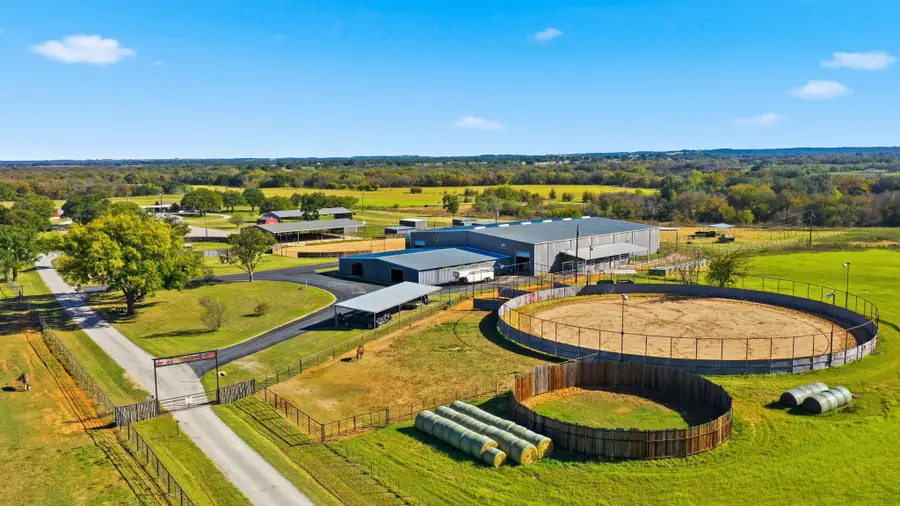 15200 Choice Acres Court, Lipan, TX 76462 - Image #2