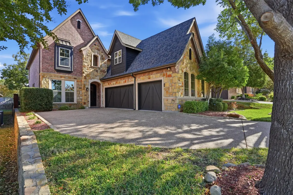4325 Crestwood Court, Grapevine, TX 76051 - Image #1