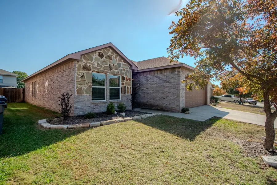 2049 Meadow View Drive, Princeton, TX 75407 - Image #3