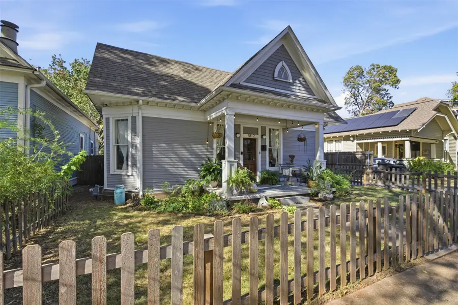 1812 Alston Avenue, Fort Worth, TX 76110 - Image #2