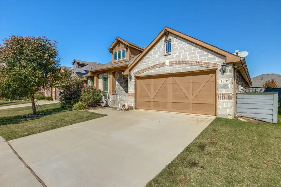 1205 Arabella Lane, Aubrey, TX 76227 - Image #2
