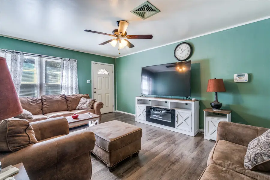 6209 Woodbine Drive, Fort Worth, TX 76112 - Image #3