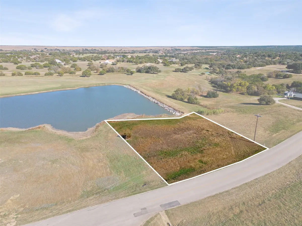 7301 Retreat Boulevard, Cleburne, TX 76033 - Image #1