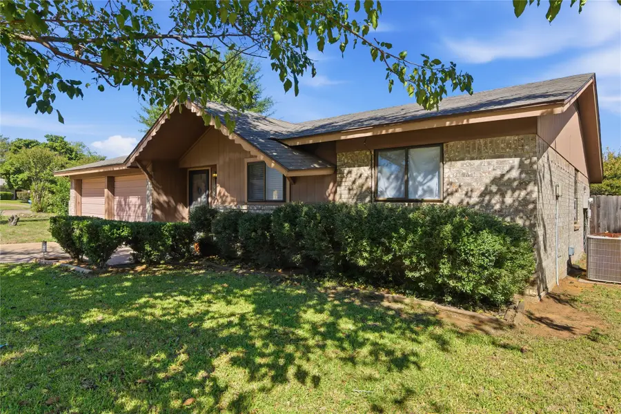 900 Meadowlark Drive, Mansfield, TX 76063 - Image #3