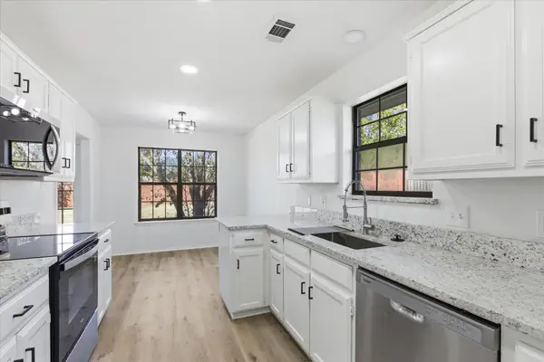 220 Brook Circle, Krum, TX 76249