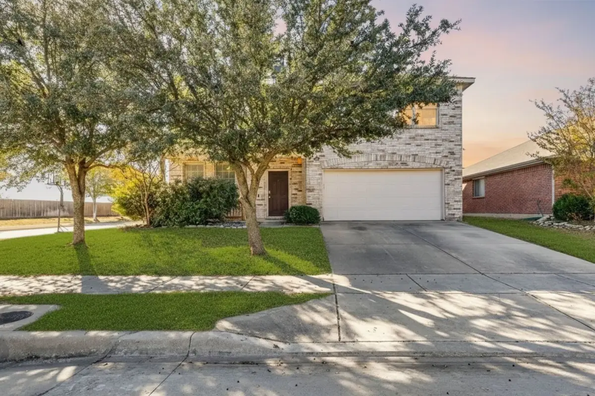301 Turquoise Drive, Fort Worth, TX 76131 - Image #1