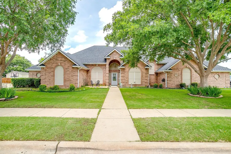 1200 Blackberry Court, Crowley, TX 76036 - Image #2