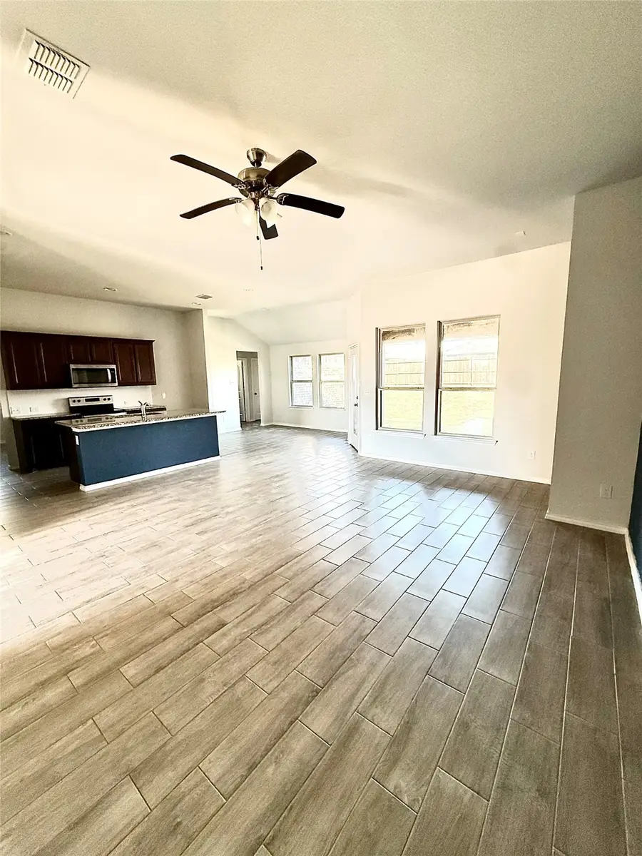 4709 Avion Drive, Sanger, TX 76266 - Image #2