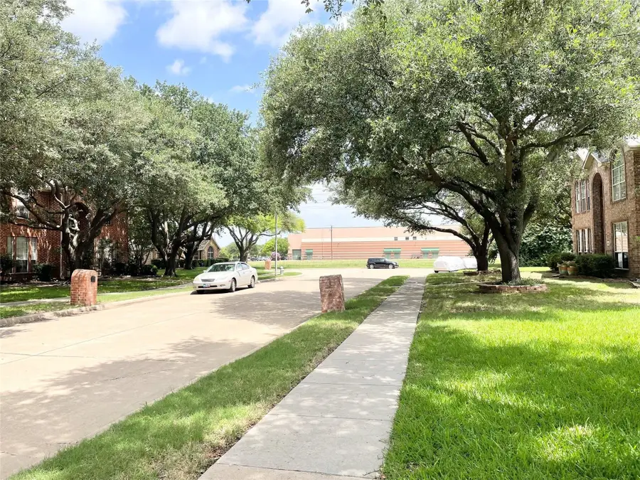 6404 Meadowview Court, Plano, TX 75024 - Image #2