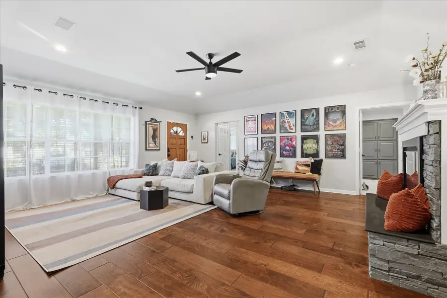 110 E 7th Street, Irving, TX 75060 - Image #3