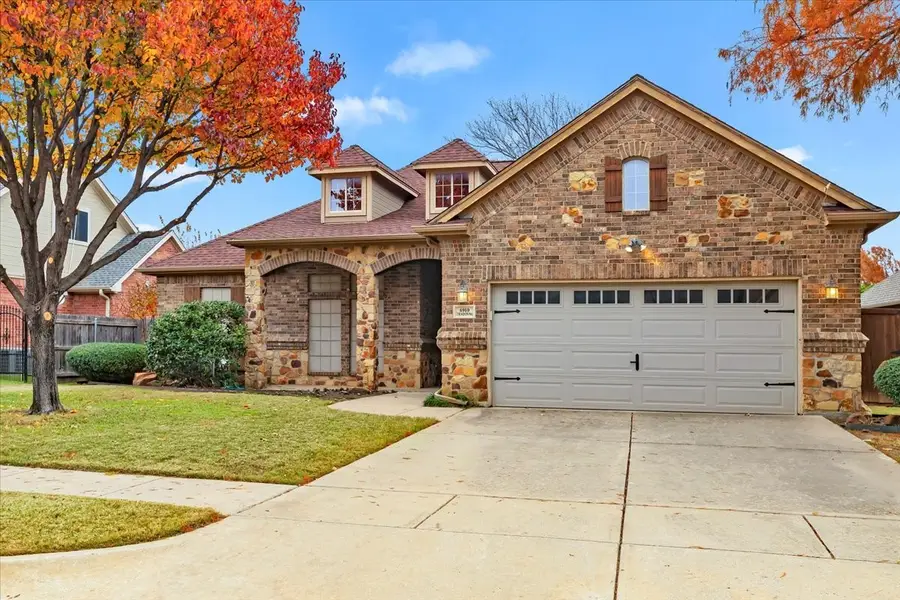 6910 Tradonna Lane, North Richland Hills, TX 76182 - Image #3