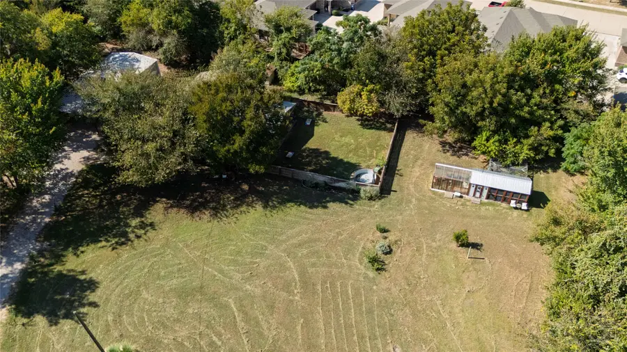 140 Huling Drive, Azle, TX 76020 - Image #3