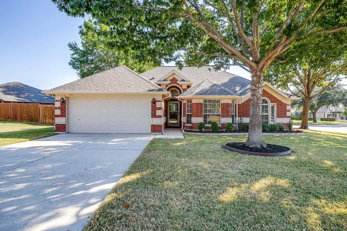 525 Sycamore Lane, Saginaw, TX 76179 - Image #1