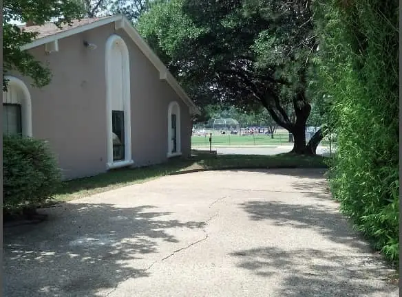 7604 Village Trail Drive, Dallas, TX 75254 - Image #3