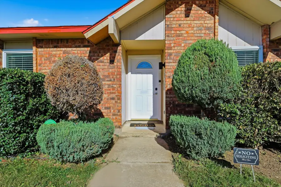 5016 Wheeler Circle, The Colony, TX 75056 - Image #2