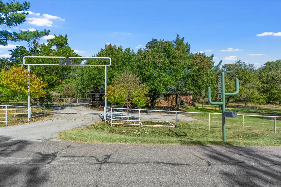 3220 Miracle Lane, Flower Mound, TX 75022 - Image #3