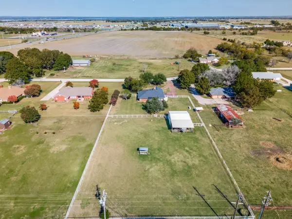 951 Berend Road, Pilot Point, TX 76258