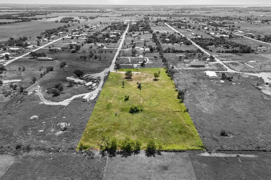 402 Sunflower Drive, Valley View, TX 76272 - Image #3