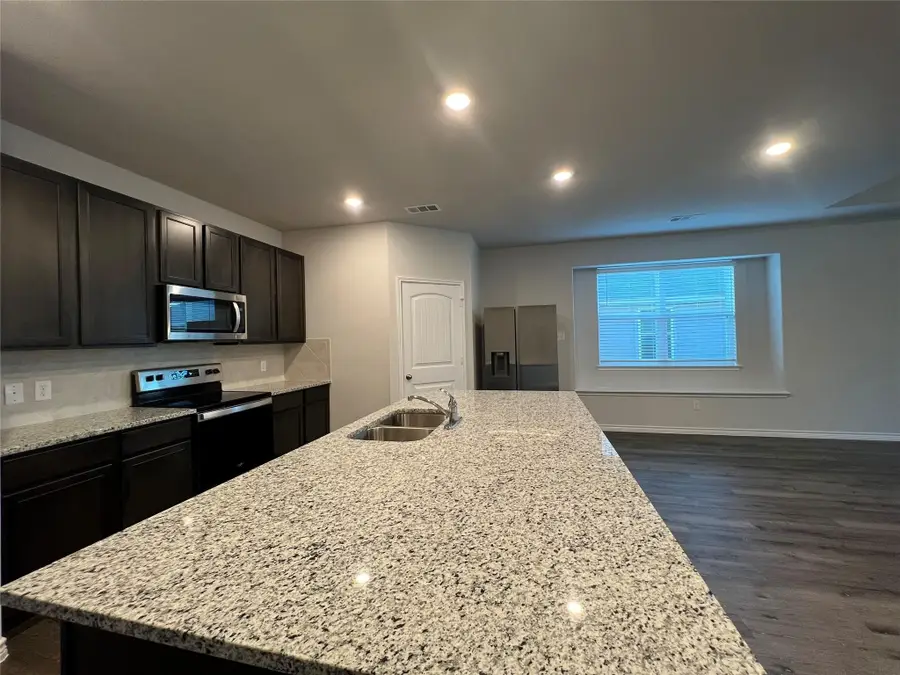 8120 Sycamore Brook Drive, Fort Worth, TX 76123 - Image #3