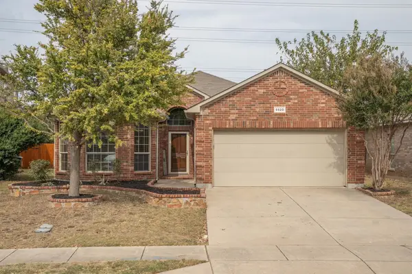 5520 Grayson Ridge Drive, Fort Worth, TX 76179