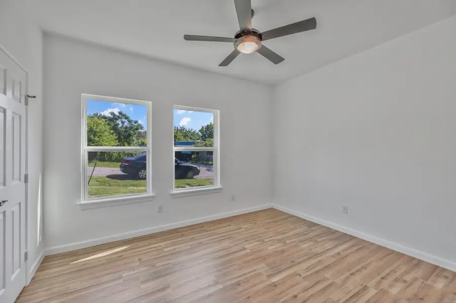 2617 Hillside Drive, Granbury, TX 76048 - Image #2