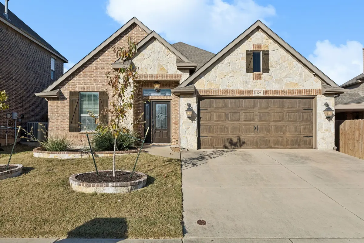 1129 Albany Drive, Fort Worth, TX 76131 - Image #1