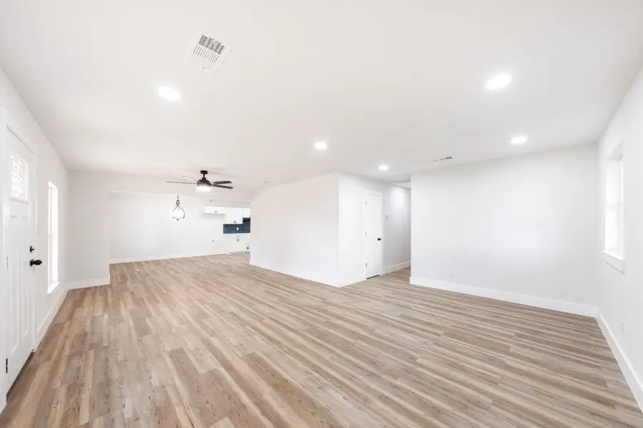 4235 Clark College Drive, Dallas, TX 75241 - Image #2