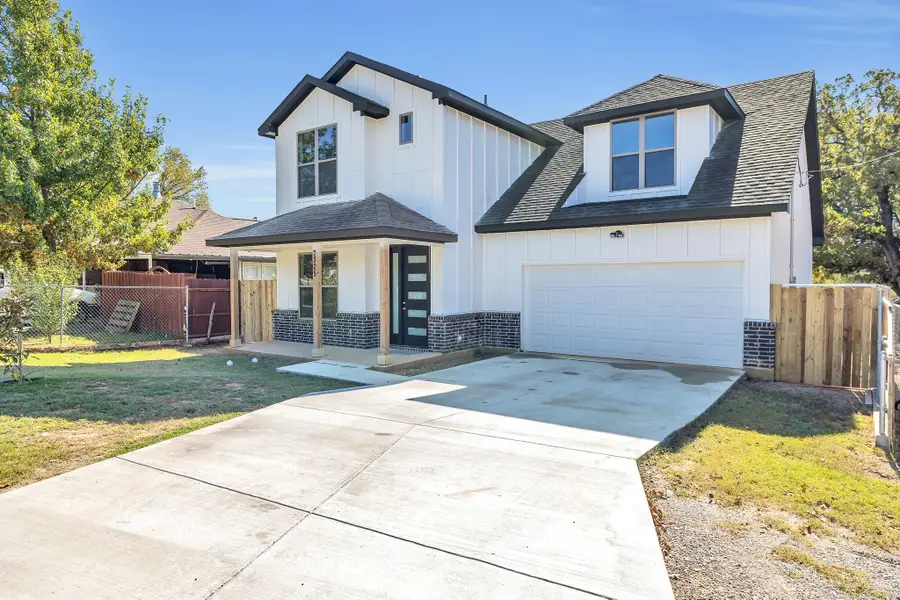 7305 Charbonneau Road, Lake Worth, TX 76135 - Image #2