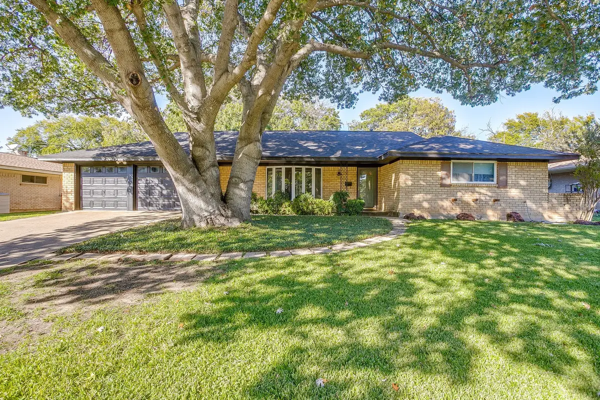 3624 Winifred Drive, Fort Worth, TX 76133 - Image #1