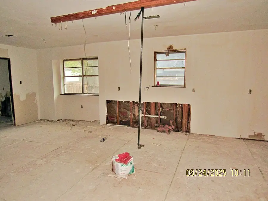 1021 S Murray Street, McKinney, TX 75069 - Image #2