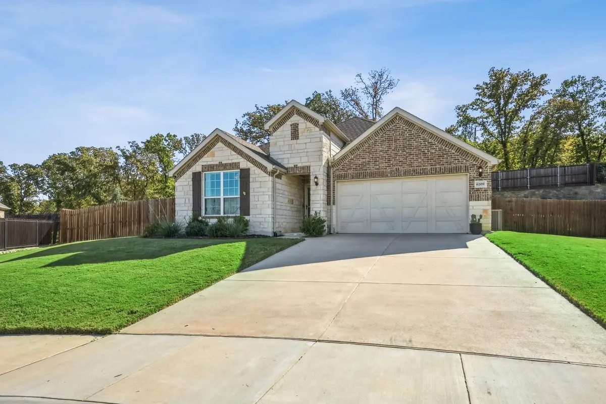 6709 Woodmere Court, Justin Roanoke, TX 76226 - Image #1