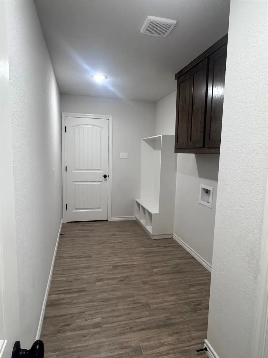 1009 Bradshaw Court, Springtown, TX 76082 - Image #3