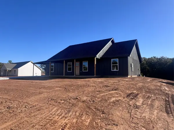 1013 Bradshaw Court, Springtown, TX 76082