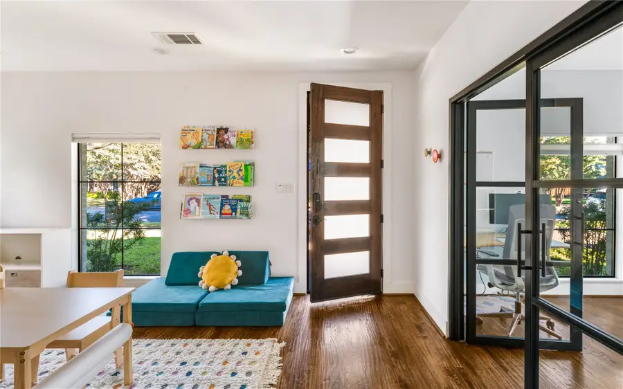 6034 Martel Avenue, Dallas, TX 75206 - Image #3