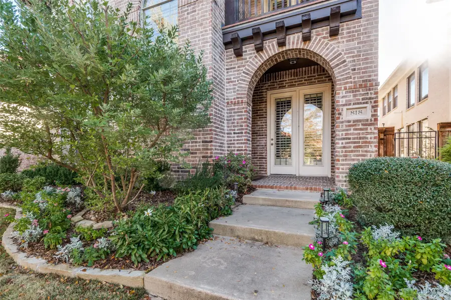 818 La Cima, Irving, TX 75039 - Image #2