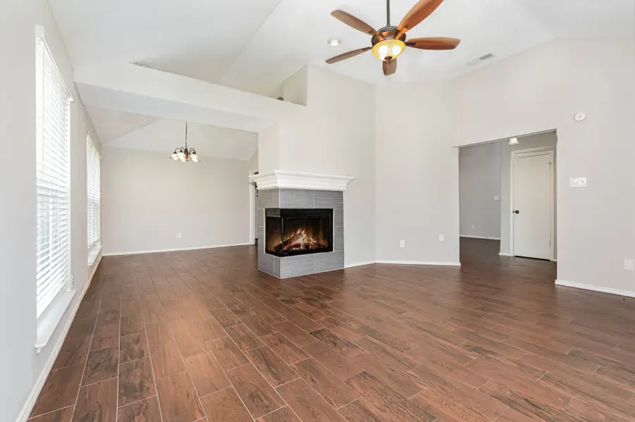 1529 Springaire Lane, Lewisville, TX 75077 - Image #3