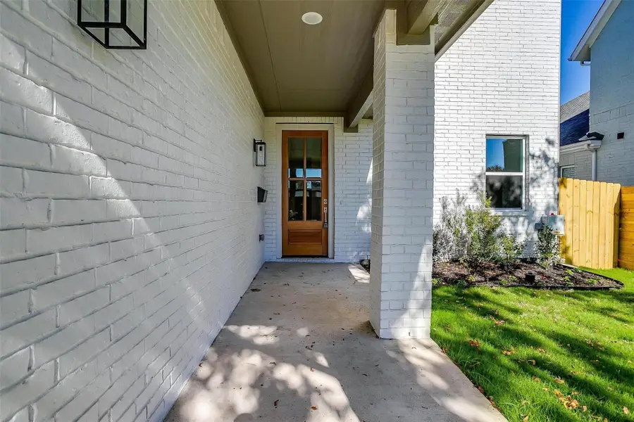 5618 Oaks Lane, Westworth Village, TX 76114 - Image #3