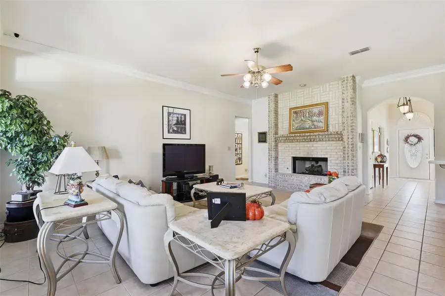 8110 Ravenswood Road, Granbury, TX 76049 - Image #2