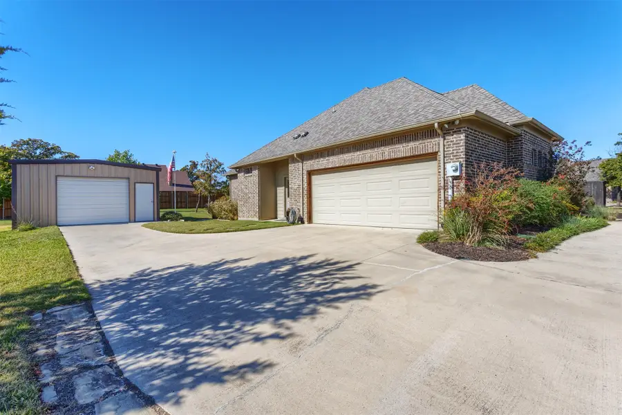 109 Post Oak Drive, Krugerville, TX 76227 - Image #3