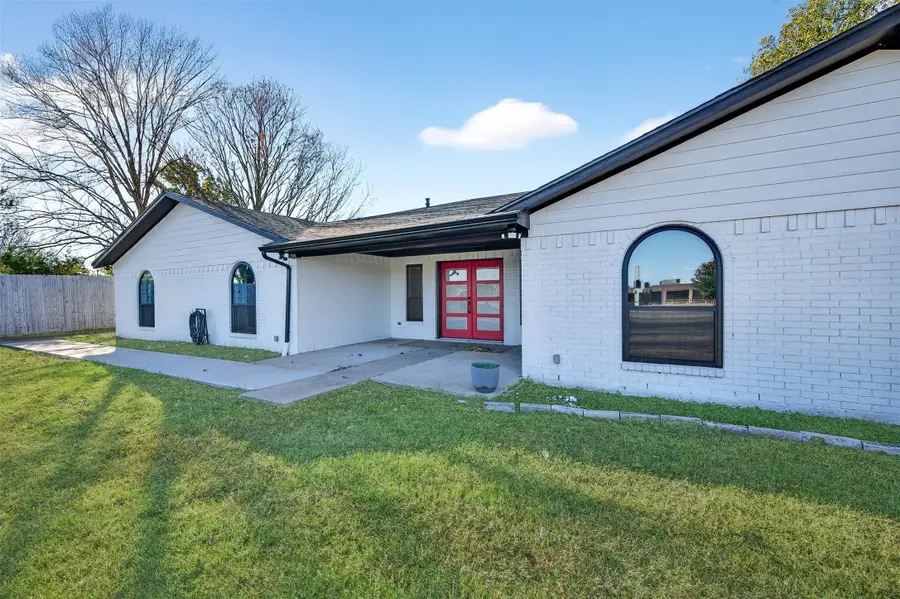 616 E Bells Boulevard, Bells, TX 75414 - Image #2