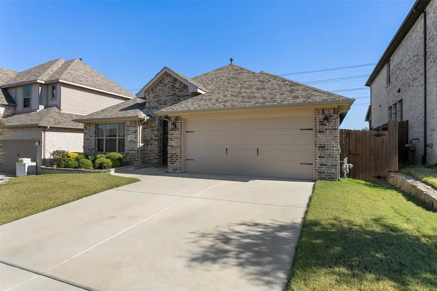 14312 Padden Park Lane, Justin Roanoke, TX 76262 - Image #3